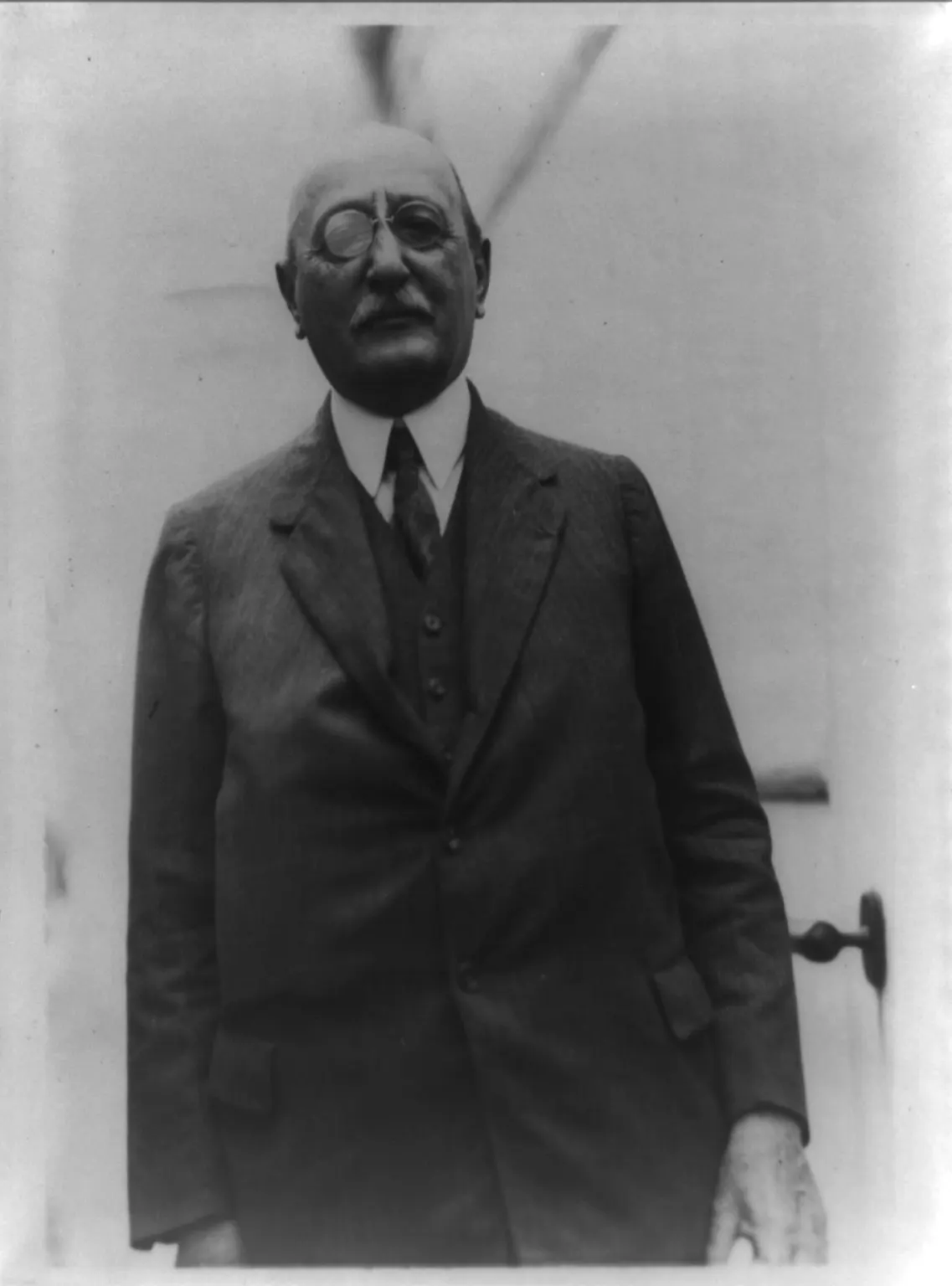 Architects of Record: Cass Gilbert, half-length portrait, standing, facing front LCCN97504633