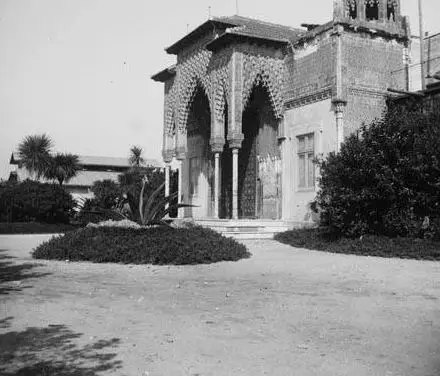 Arab-style pavilion of the 1888 Exposition in the Parc de la Ciutadella
