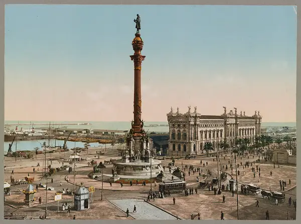 Plaza de la Paz with the Columbus Monument