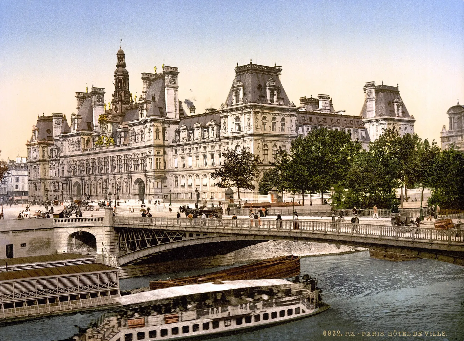 Paris, Hôtel de Ville, c. 1900: Hotel de ville, Paris, France, ca. 1890 and ca. 1900