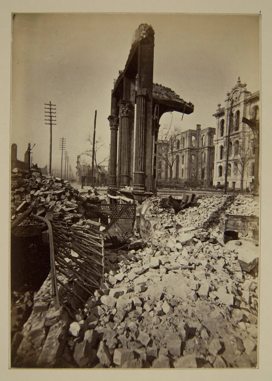 Chicago, Court House and Loop, 1871: Chicago Fire of 1871, Court House Through Ruins of Fifth National Bank (NBY 1364)
