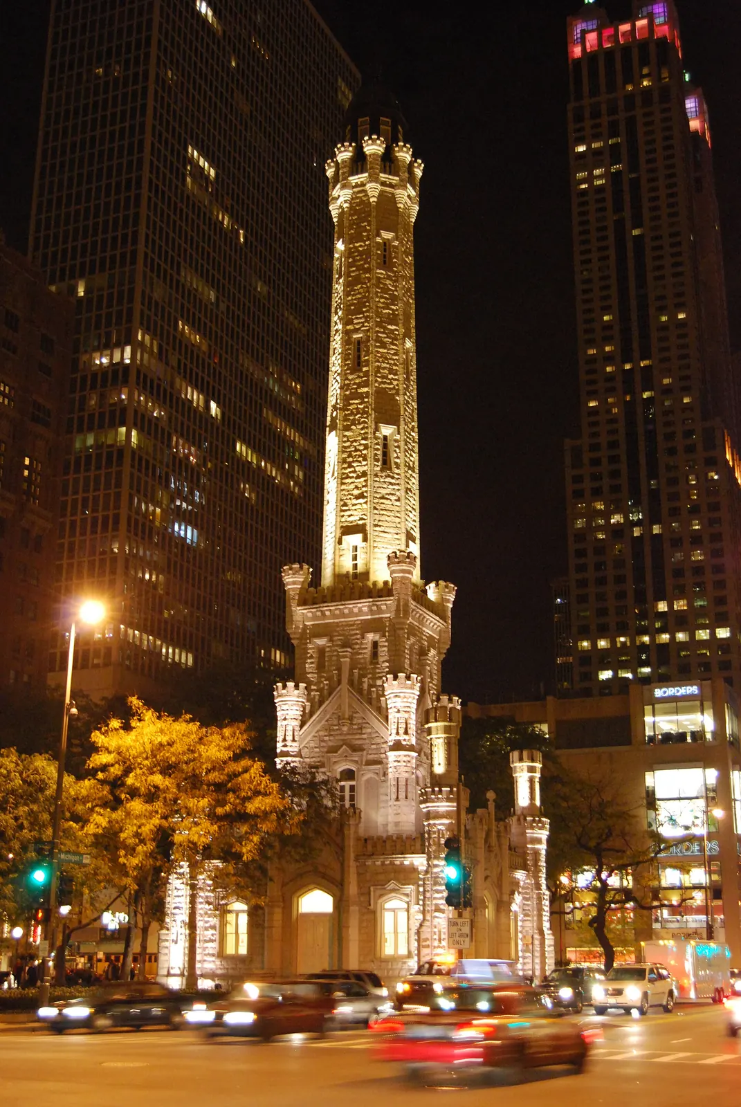 Chicago Water Tower: Chicago Water Tower by night