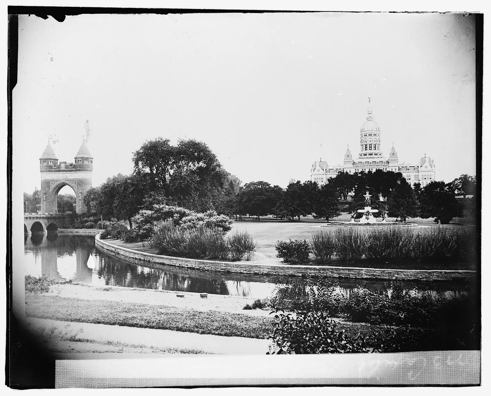 Connecticut State Capitol: Capitol, Hartford, Conn. LCCN2016819504