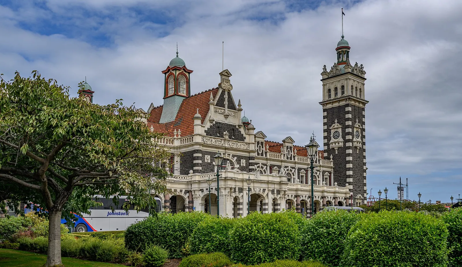 Dunedin Railway Station: Dunedin NZ7 3275 (46970356792)