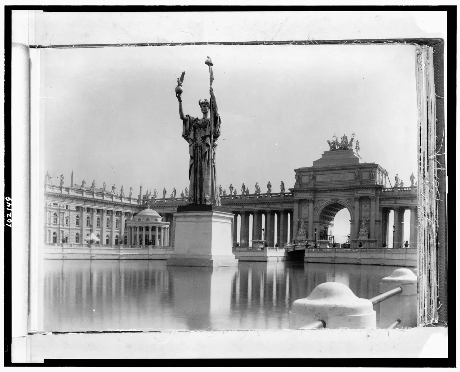 Statue of the Republic: Statue of the Republic in basin at the World's Columbian Exposition, Chicago LCCN90716433