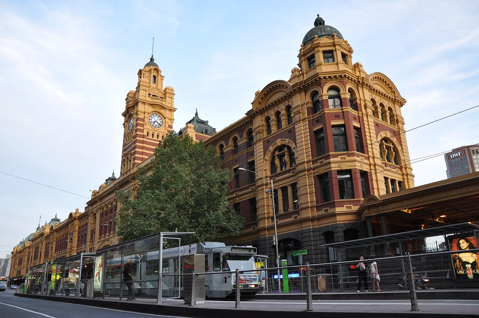 Flinders Street Station: Flinders Street Railway Station (16331352554)
