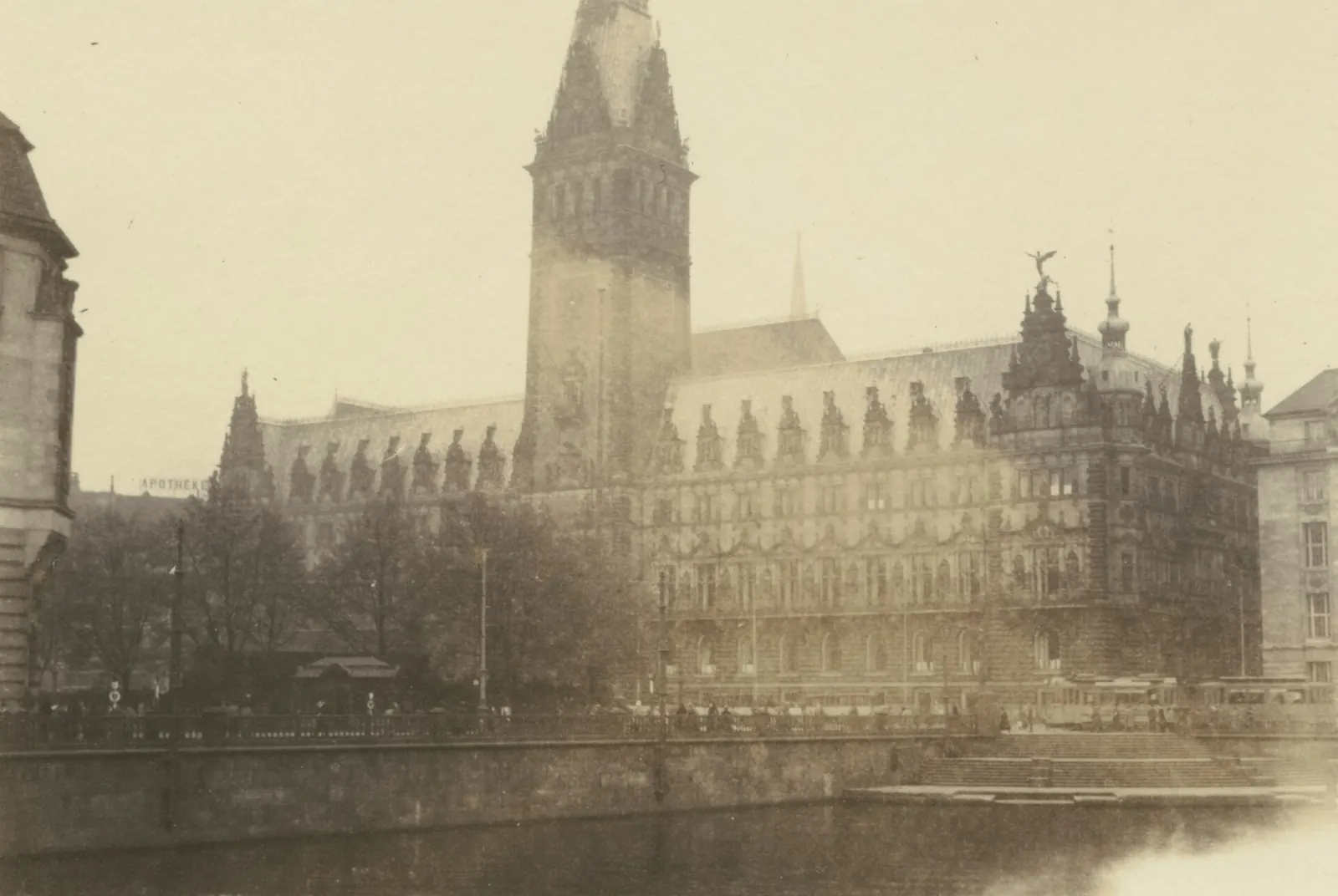 Hamburg City Hall: Ahrenberg Grönland 1929- Byggnad i Hamburg- DIG136073