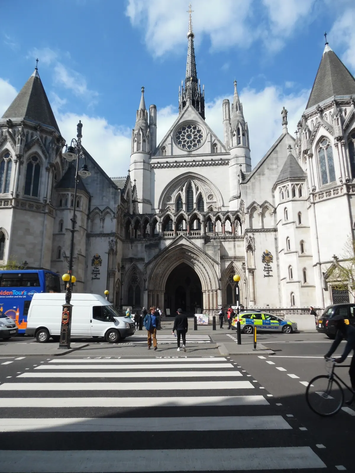 Royal Courts of Justice: Royal Courts of Justice, Strand - geograph.org.uk - 5403555