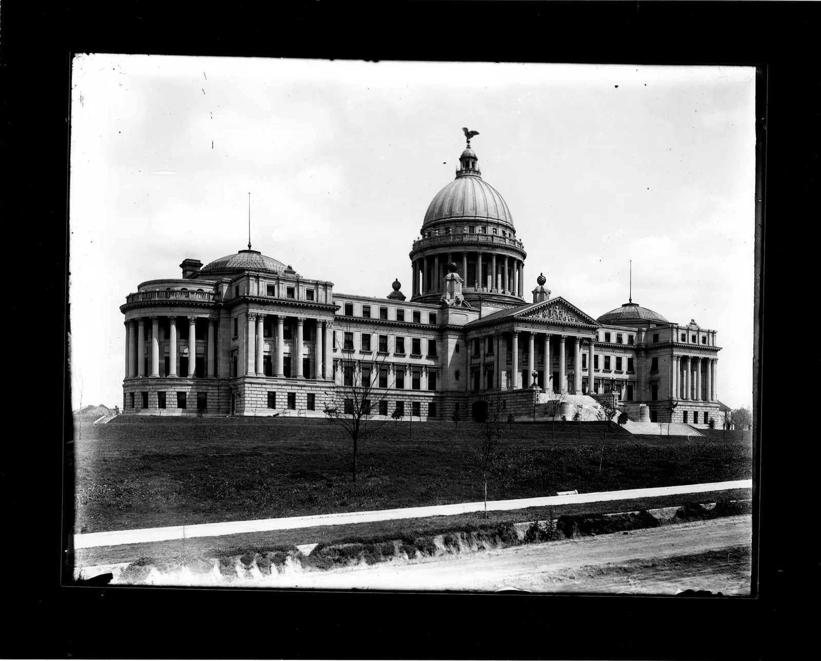 Mississippi State Capitol: New Capitol circa 1905. (7823772086)