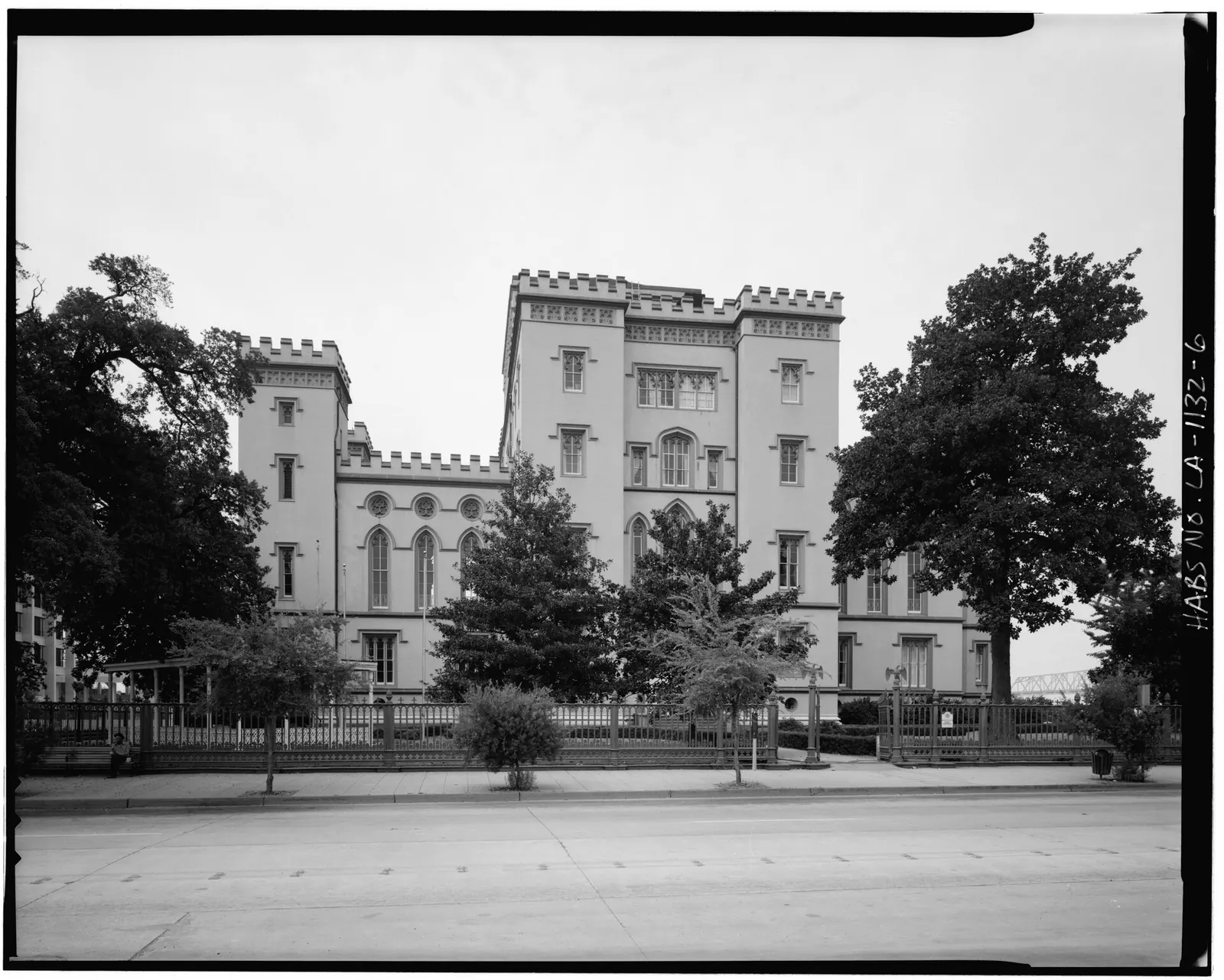 Old Louisiana State Capitol: NORTH FACADE - Louisana State Capitol, North Boulevard, Saint Philip, America and Front Streets, Baton Rouge, East Baton Rouge Parish, LA HABS LA,17-BATRO,6-6