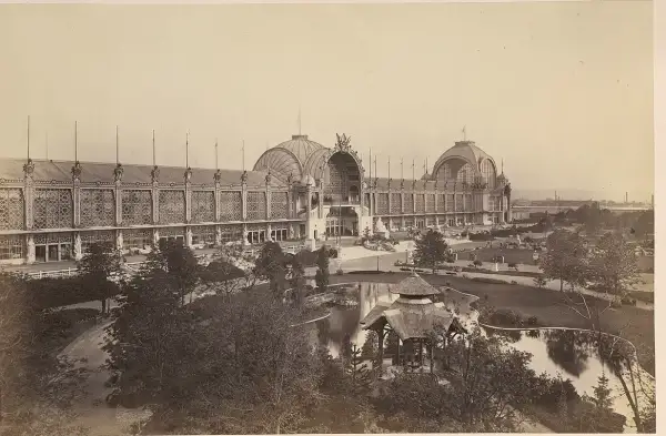 Vue sur le Palais au Champ de Mars - Atelier photographique de l'Ecole des Ponts et Chaussées