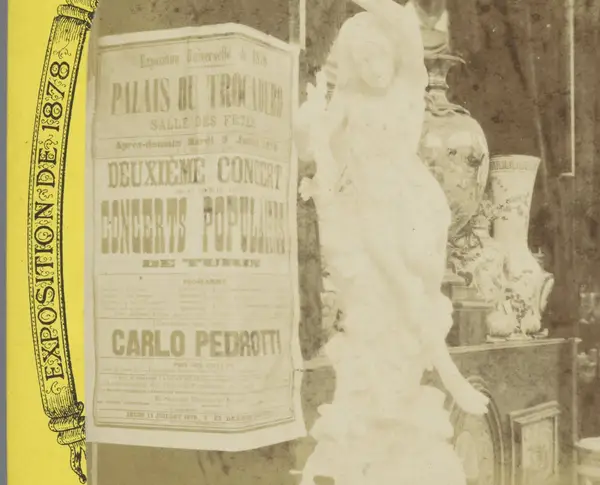 Concertaankondiging en beeld in het Italiaanse paviljoen op de Wereldtentoonstelling van 1878 Section Italienne Exposition de 1878 (serietitel op object)