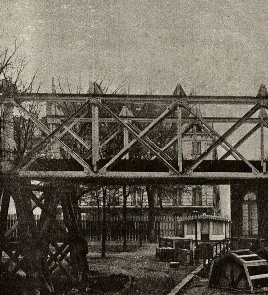 Eiffel's portable railway bridge (30-metre span) on display, 1889