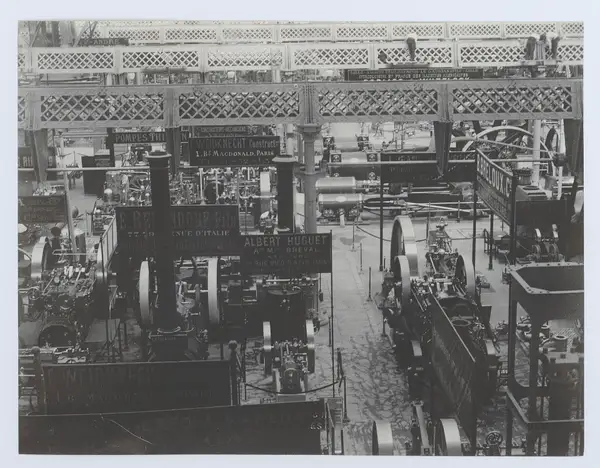 Galerie des Machines, Albert Huguet sign mid-hall