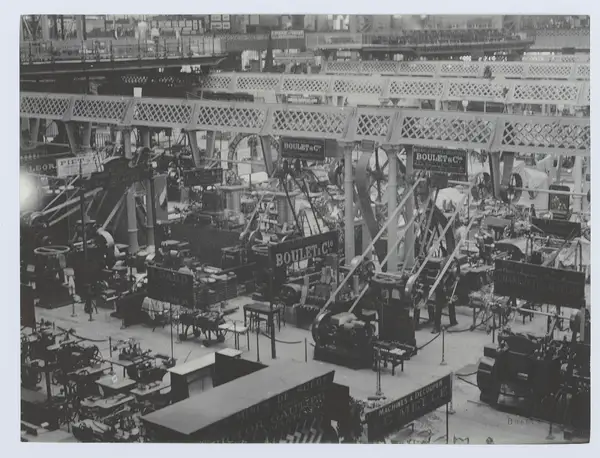 Galerie des Machines with Boulet et Cie signs