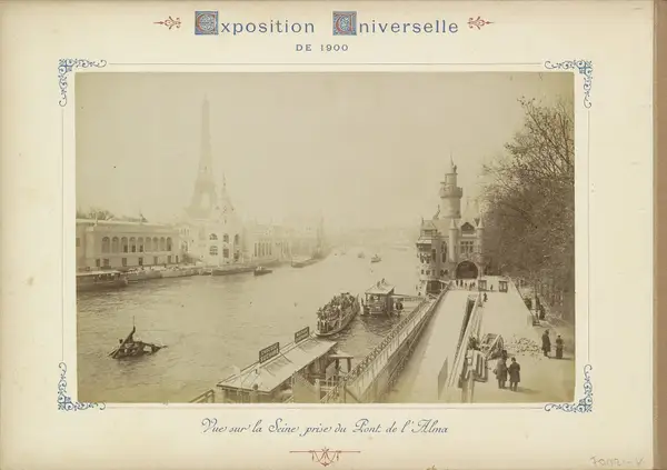 Gezicht op de Seine vanaf de Pont de l'Alma Vue sur la Seine prise du Pont de l'Alma