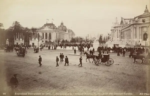 Perspective de l'avenue Nicolas II, vue prise des Champs Elysées