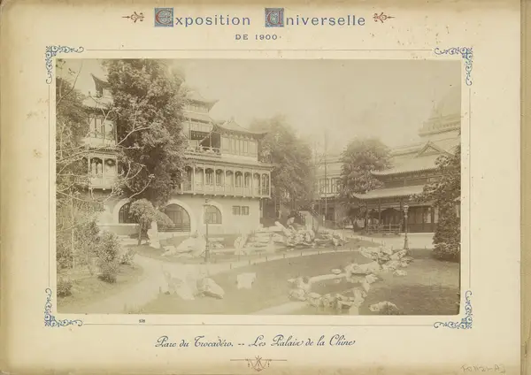 Chinese paviljoen in het Parc du Trocadéro te Parijs Parc du Trocadéro -- Les Palais de la Chine