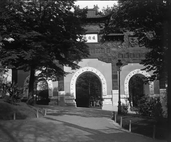 Exposition Paris 1900 - la porte chinoise