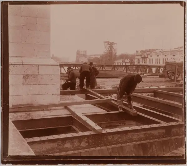 Construction sur le pont d'Iena à l'occasion de l'Exposition universelle de 1900, 7ème et 16ème arrondissements, Paris