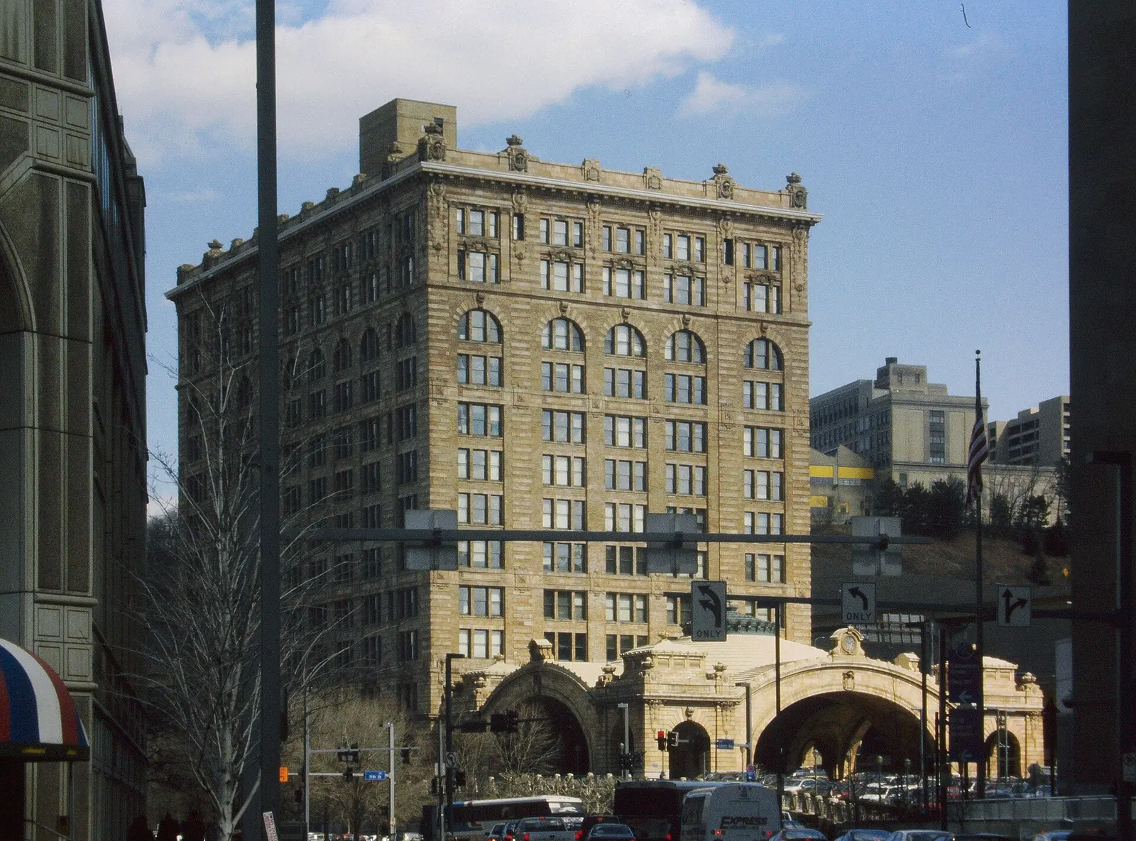 Pennsylvania Station: Pennsylvania Station, Pittsburgh, 2001, 01