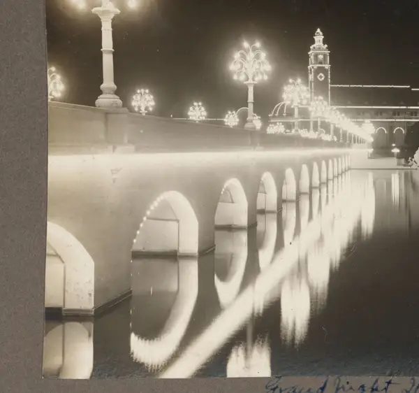 Grand night illumination of Bridge of Nations and govt. bldg, Lewis & Clark Exposition, Portland, Ore