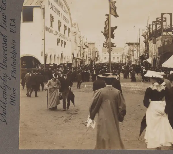 Throngs on the "Trail," amusement street of Lewis and Clark Exposition, Portland, Oregon