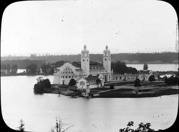 Government building