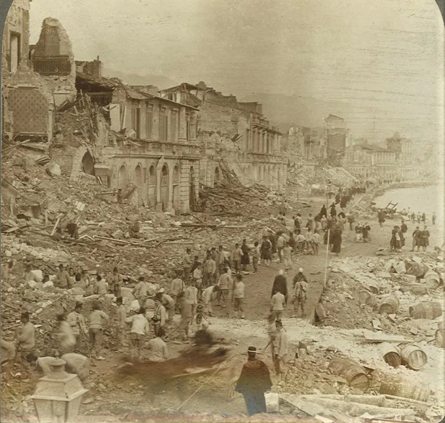 1908 Messina earthquake, 1908: Underwood & Underwood © 1906 No. 10495 - Messina - The once beautiful Water-front after the earthquake dett