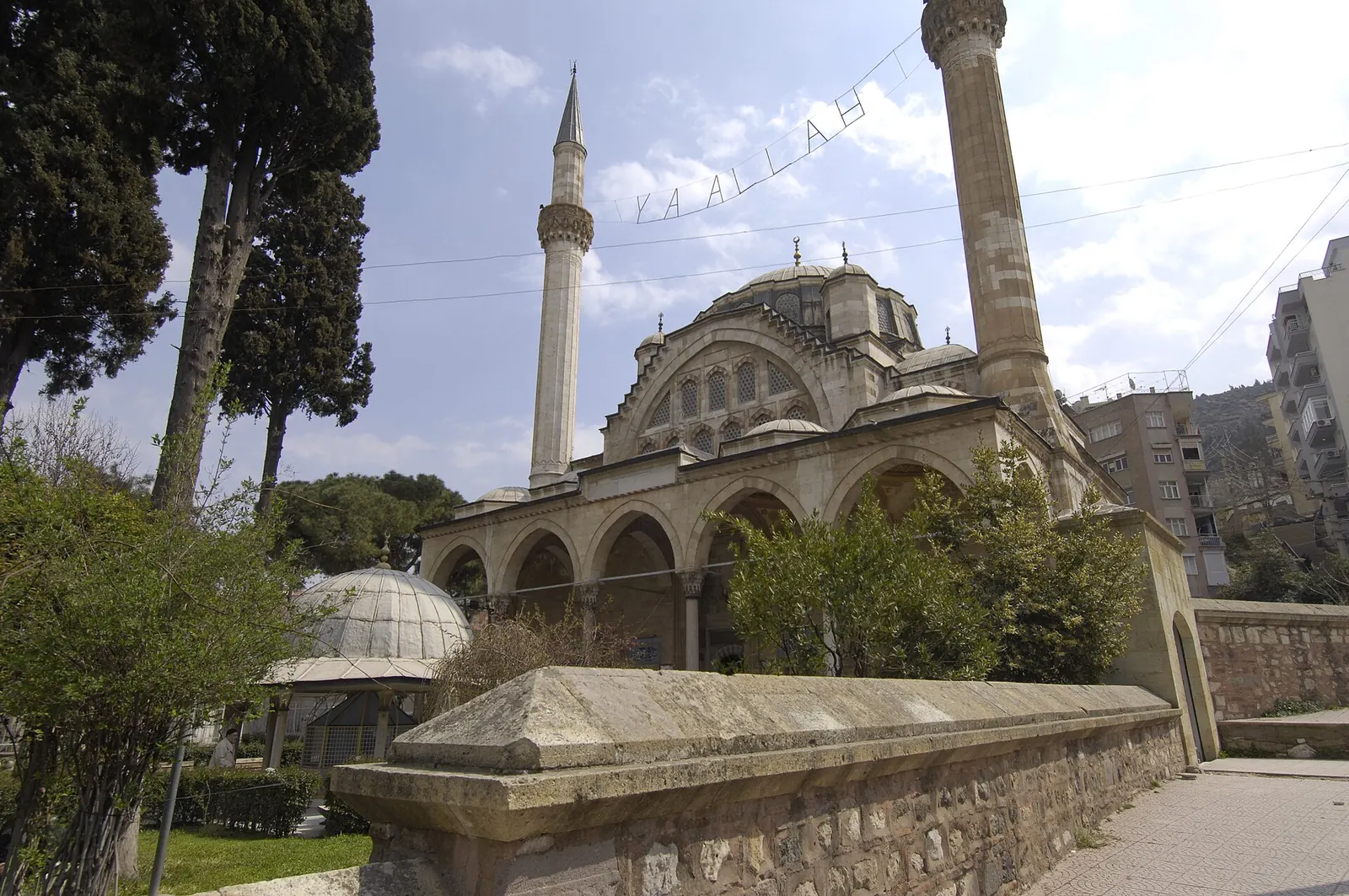 Fire of Manisa, After: Manisa Muradiye Camii Muradiye Camii side to southwest 6124