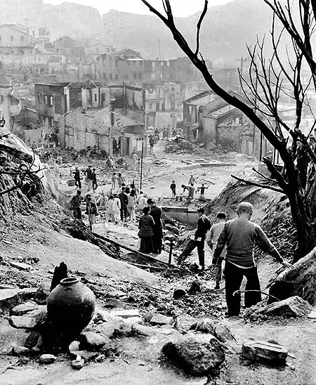 Shek Kip Mei fire, 1953: Shekkipmei fire 1953 aftermath
