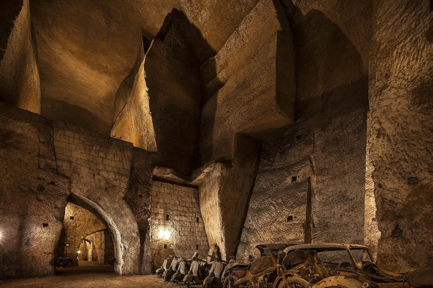 Naples underground geothermal zone