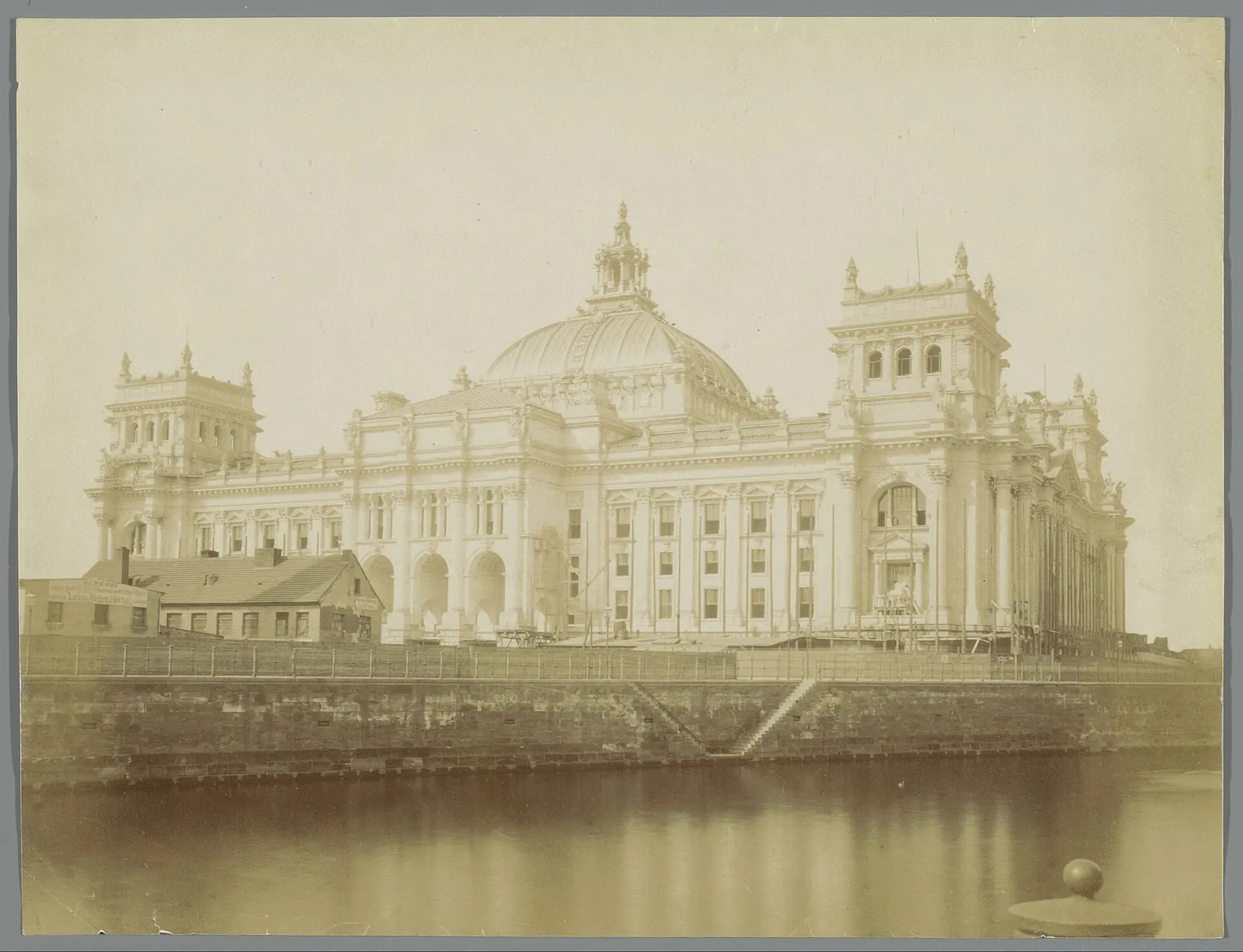 Reichstag Building: De Rijksdag in Berlijn, RP-F-F18271