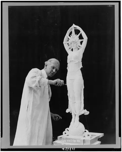 Illuminating figure typifying "Star"