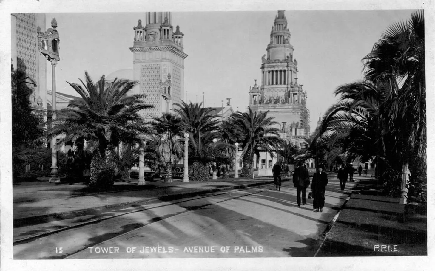 Panama-Pacific International Exposition: Tower jewels avenue palms