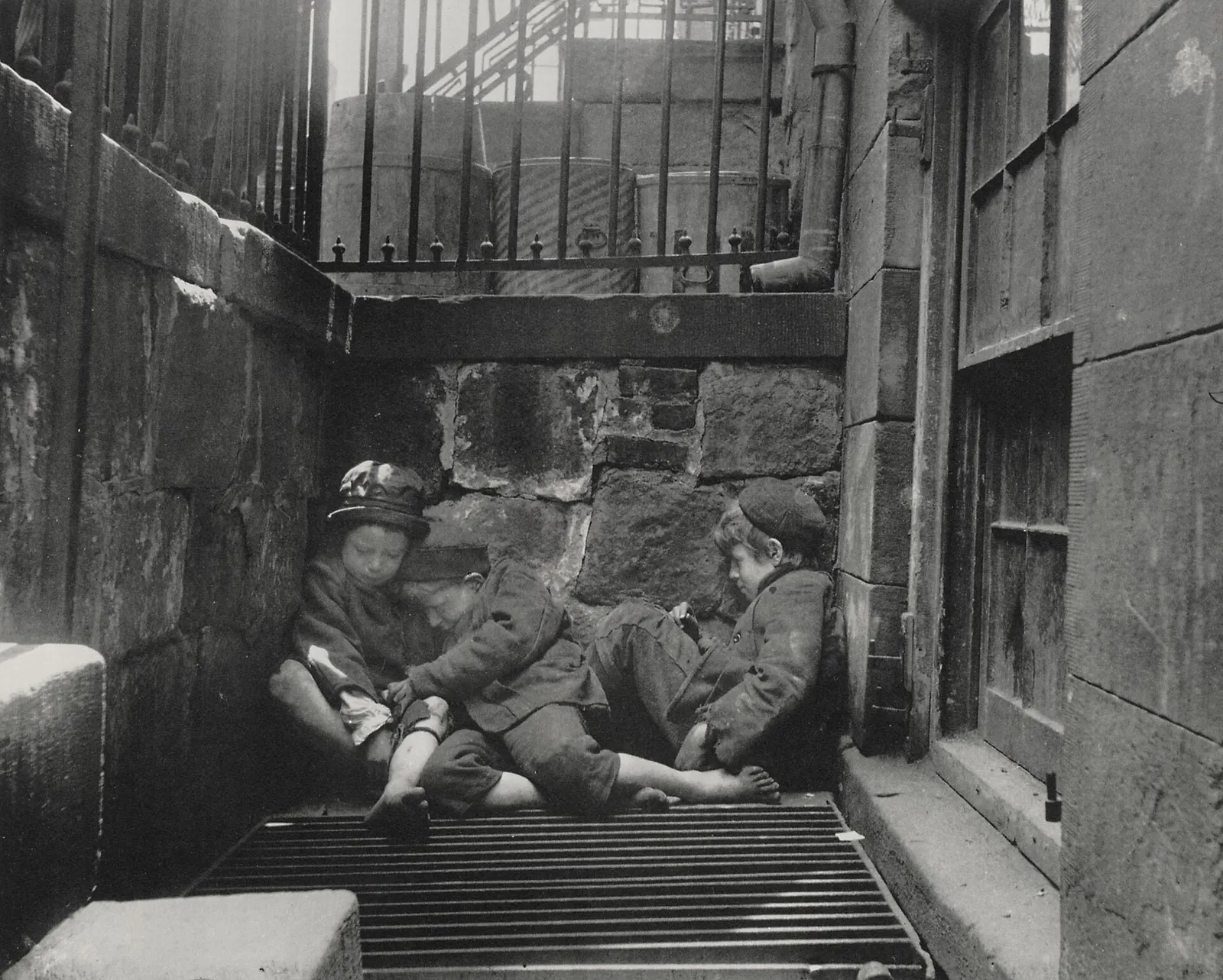 Orphan Trains: Sleeping, homeless children - Jacob Riis