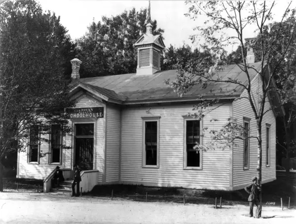 Expo 1873 - American schoolhouse exterior
